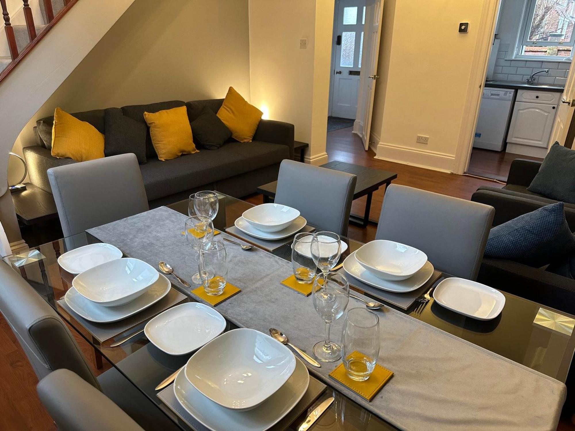 Hyde Brewery House - 2 Bedroom House With Parking Winchester Exterior photo